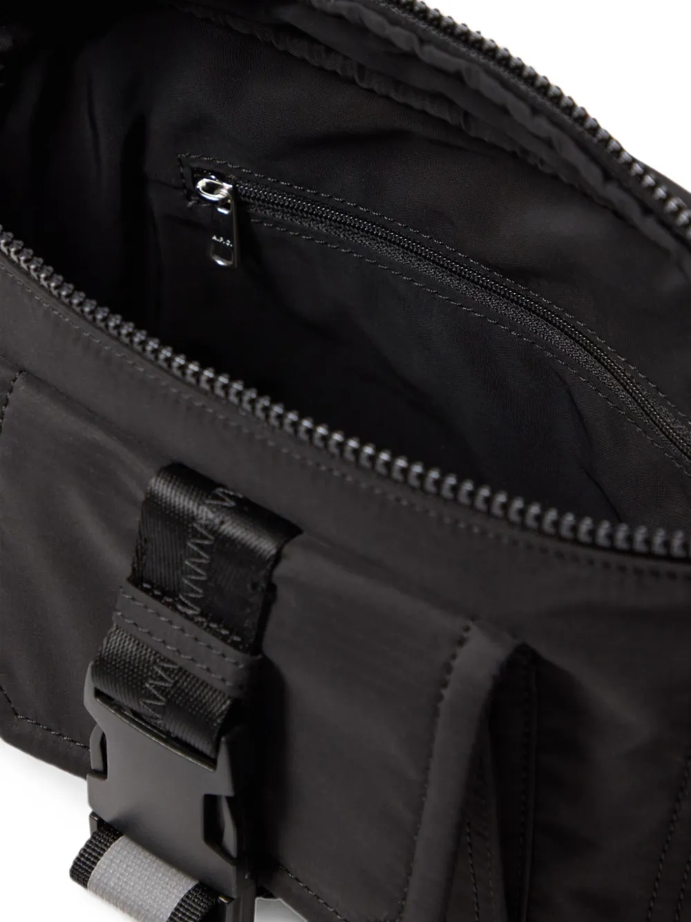 A.P.C. Treck karabijnhaak met gespsluiting Zwart