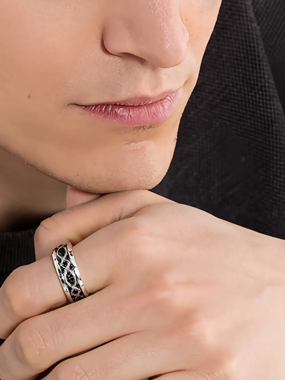 Thomas Sabo Anello Love Knot con zircone - Argento