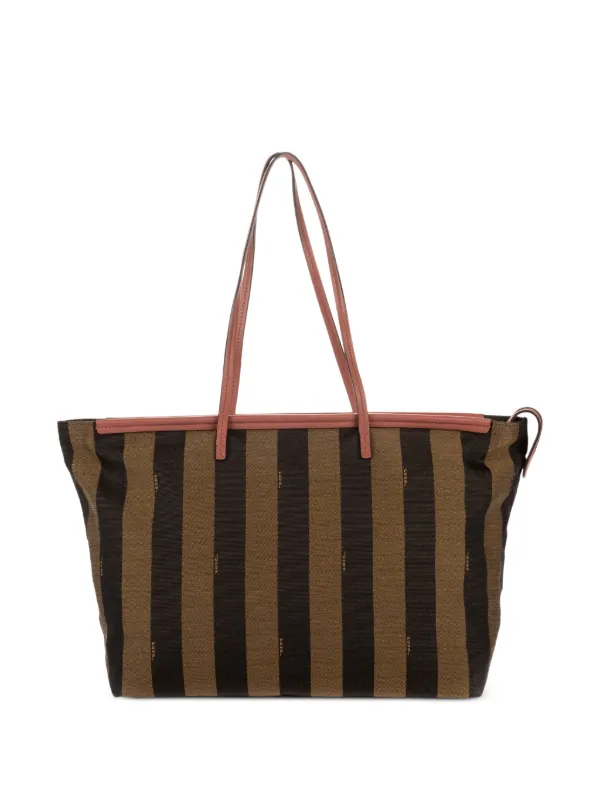 Fendi Pre-owned Pequin Zip Shoulder Bag in Black
