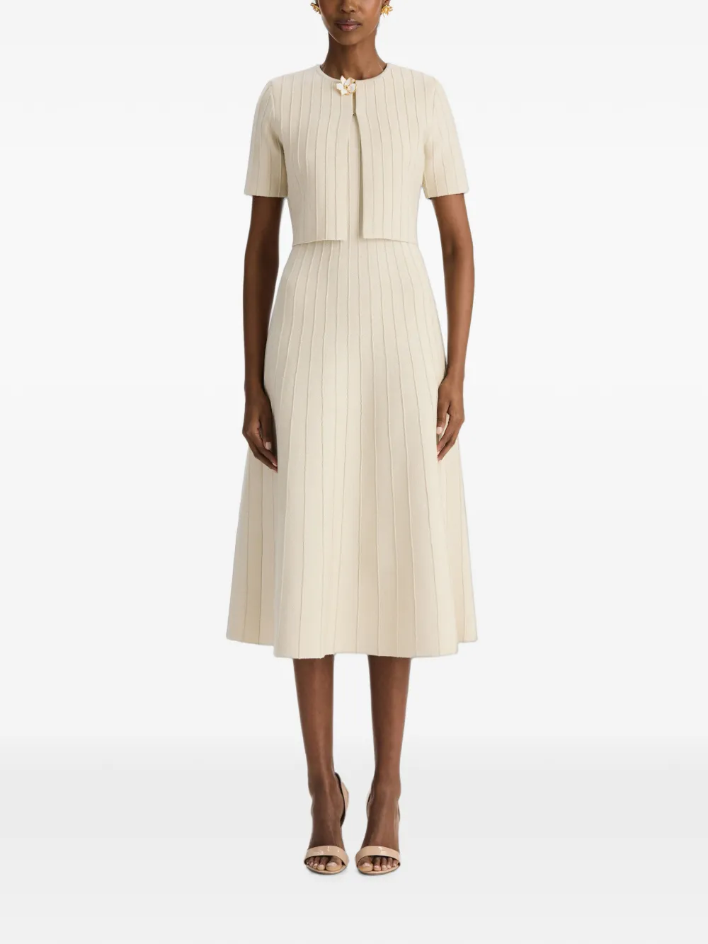 Oscar de la Renta Ottoman Floral-embellished Short-sleeved Cropped Cardigan in Neutrals, view 2