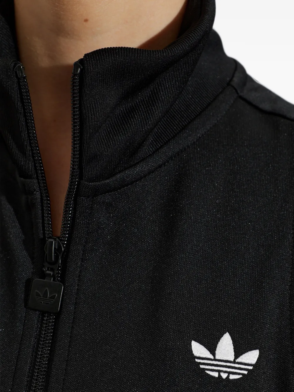 adidas logo-embroidered cropped top Zwart