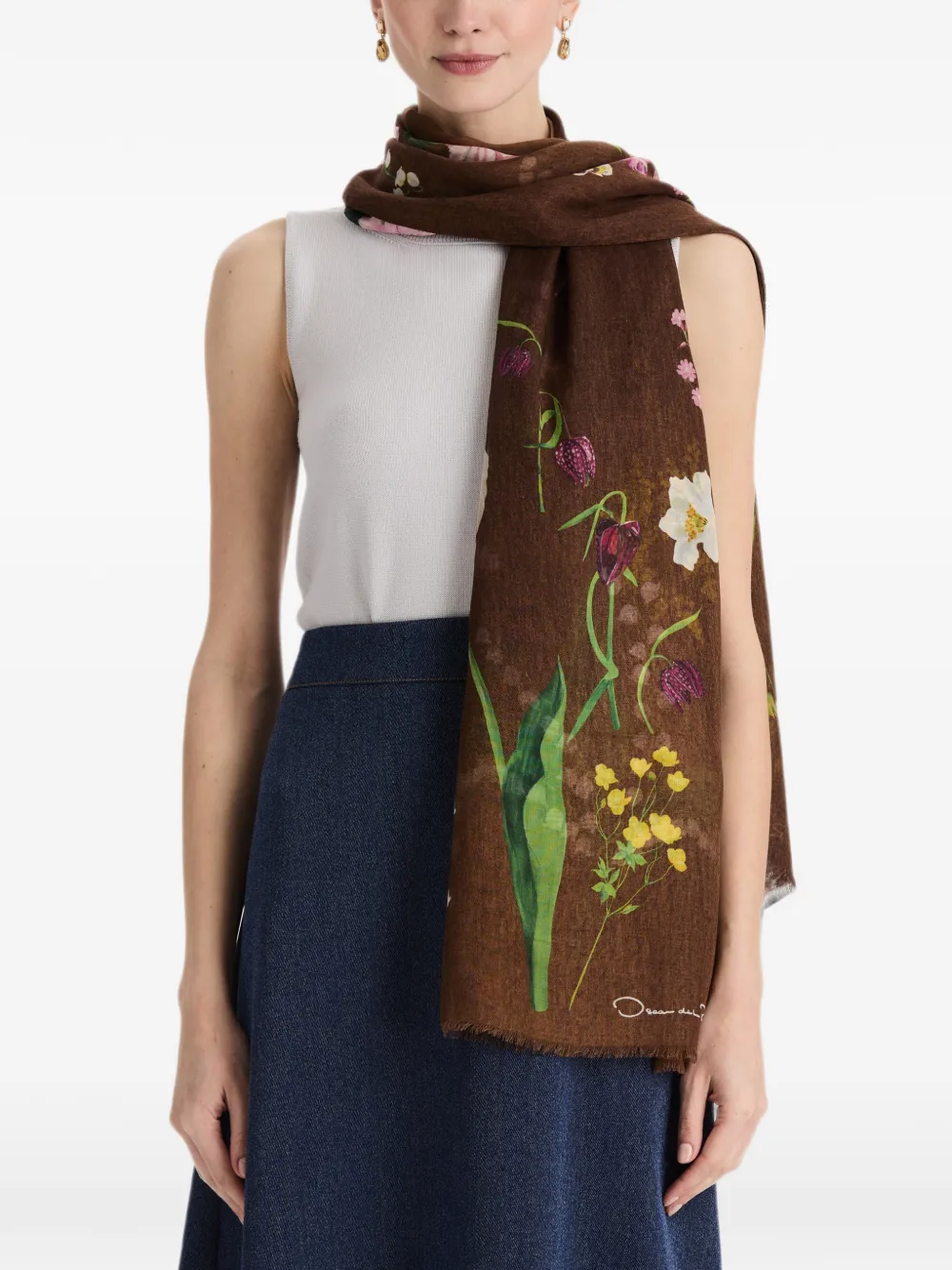 Oscar de la Renta Sjaal met botanische print en franje Bruin
