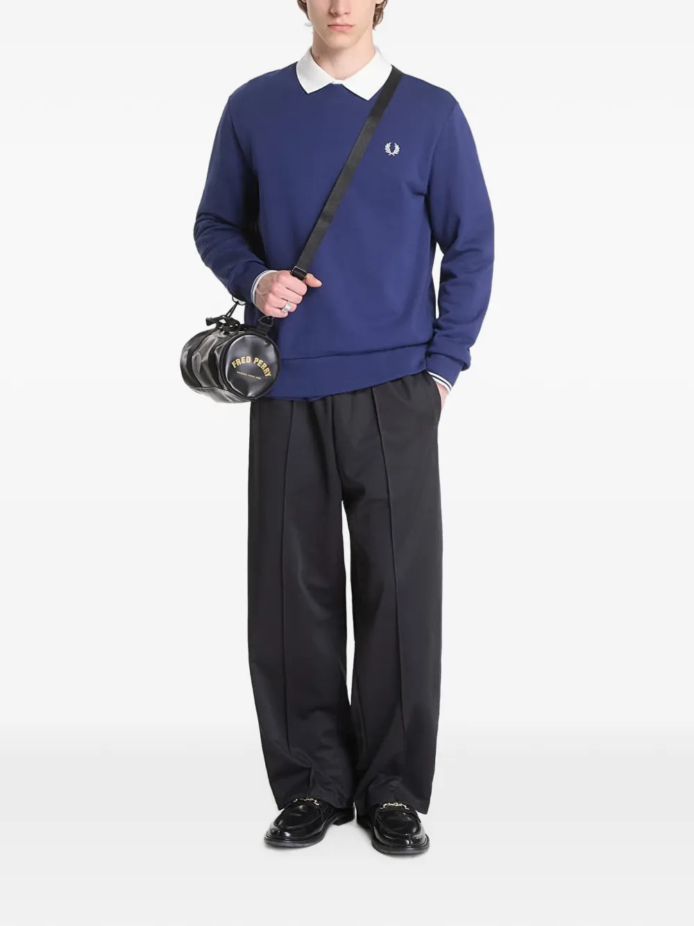 Fred Perry Sweater met geborduurd logo Blauw