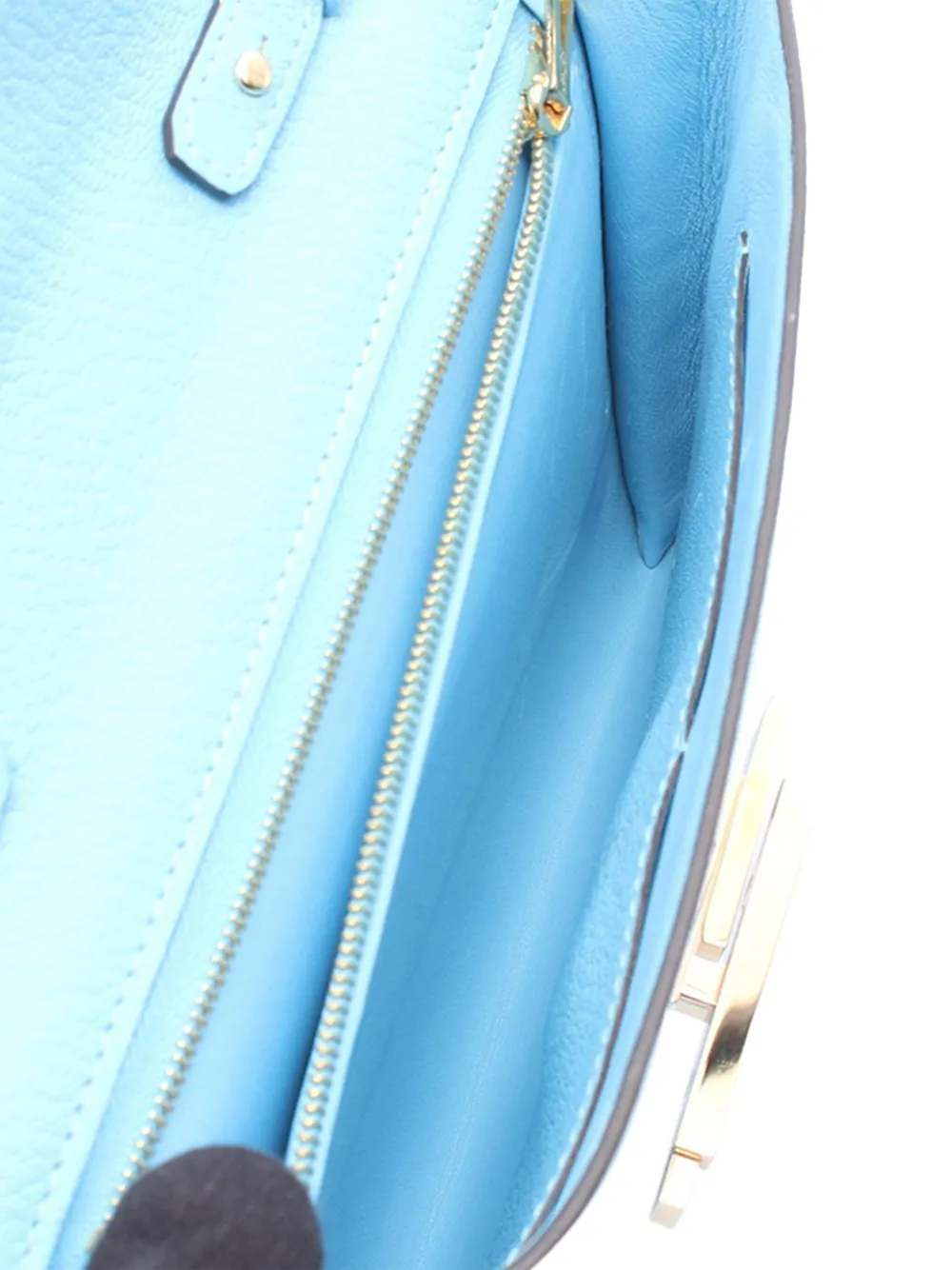 Hermès Pre-owned 2019 Chevre Cinhetic to Go Wallet Crossbody Bag in Blue, view 4