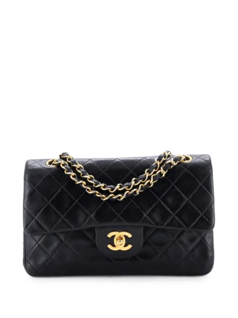 CHANEL Pre-Owned bolso de hombro Clásico jumbo de piel de borrego con diseño acolchado y solapa doble