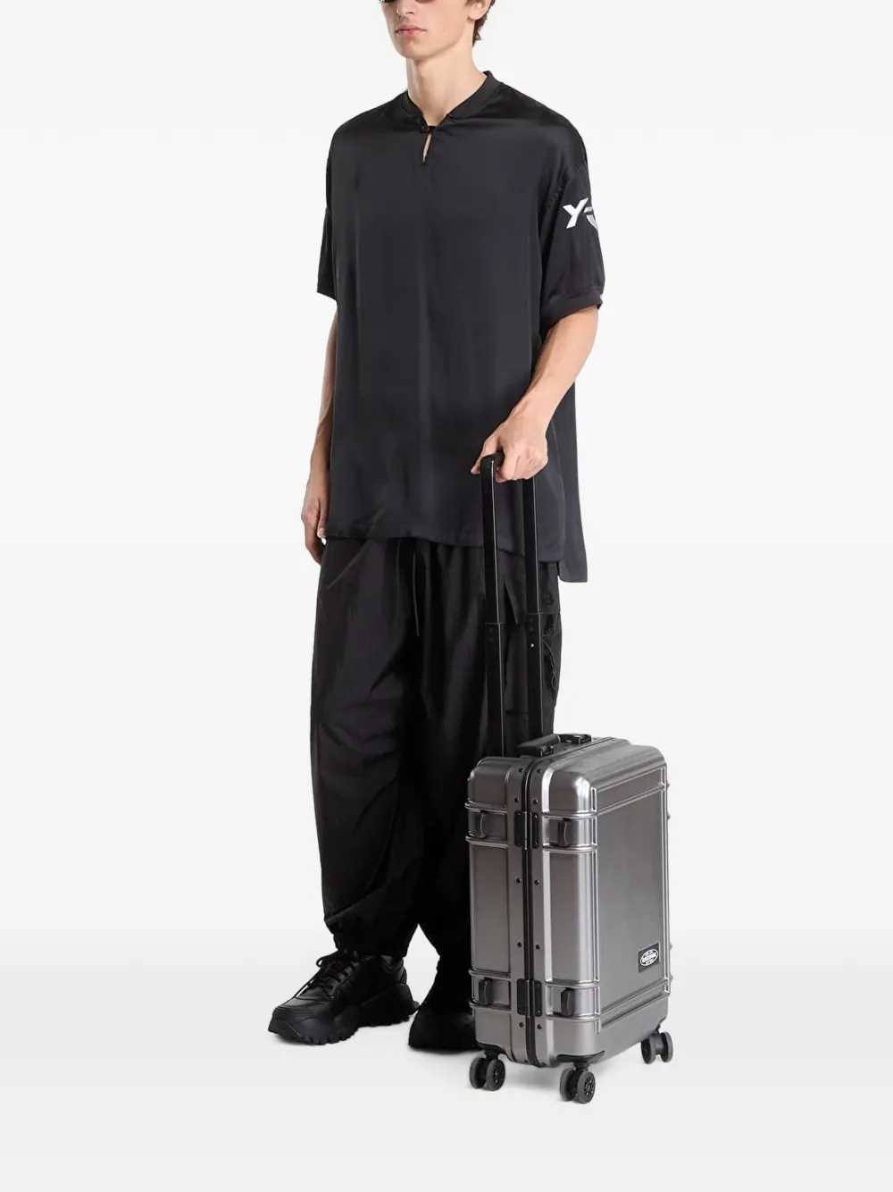 Y-3 Liquid satijnen T-shirt met logo Zwart