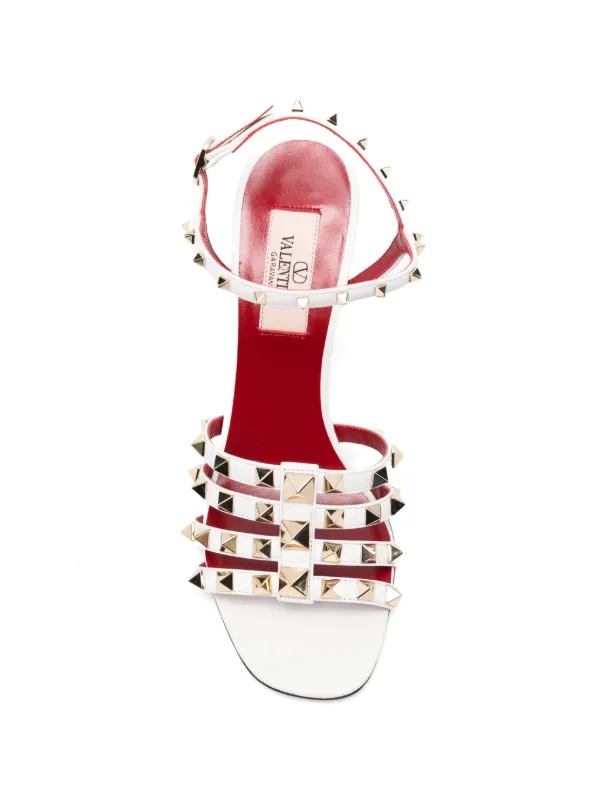 Valentino Garavani ロックスタッズ サンダル | ホワイト | FARFETCH JP