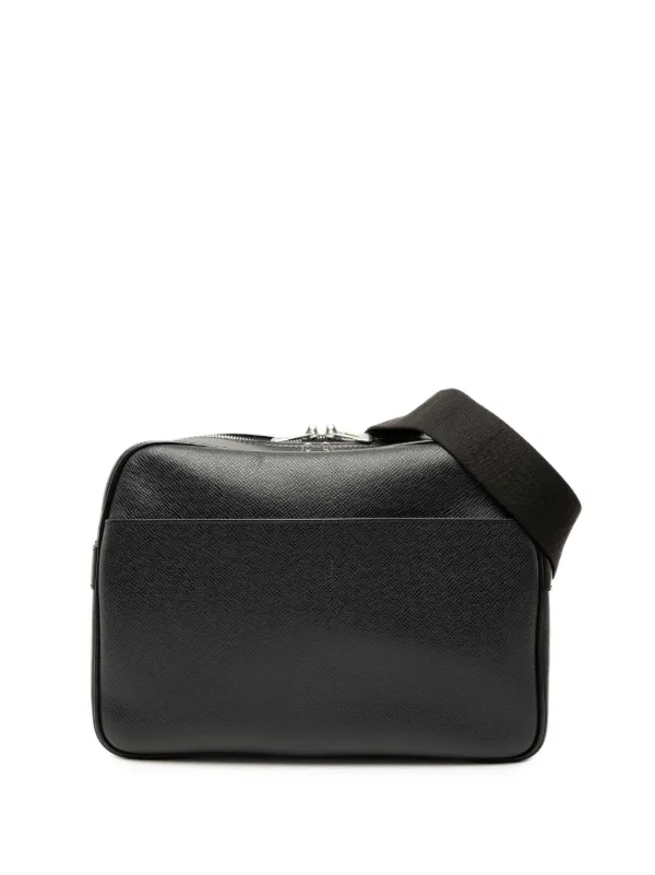 Louis Vuitton ブラックショルダーバッグ 37212131_69763127_600.jpg