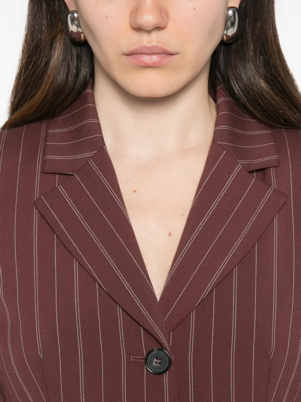 Patrizia Pepe Blazer met enkele rij knopen met krijtstreep Bruin