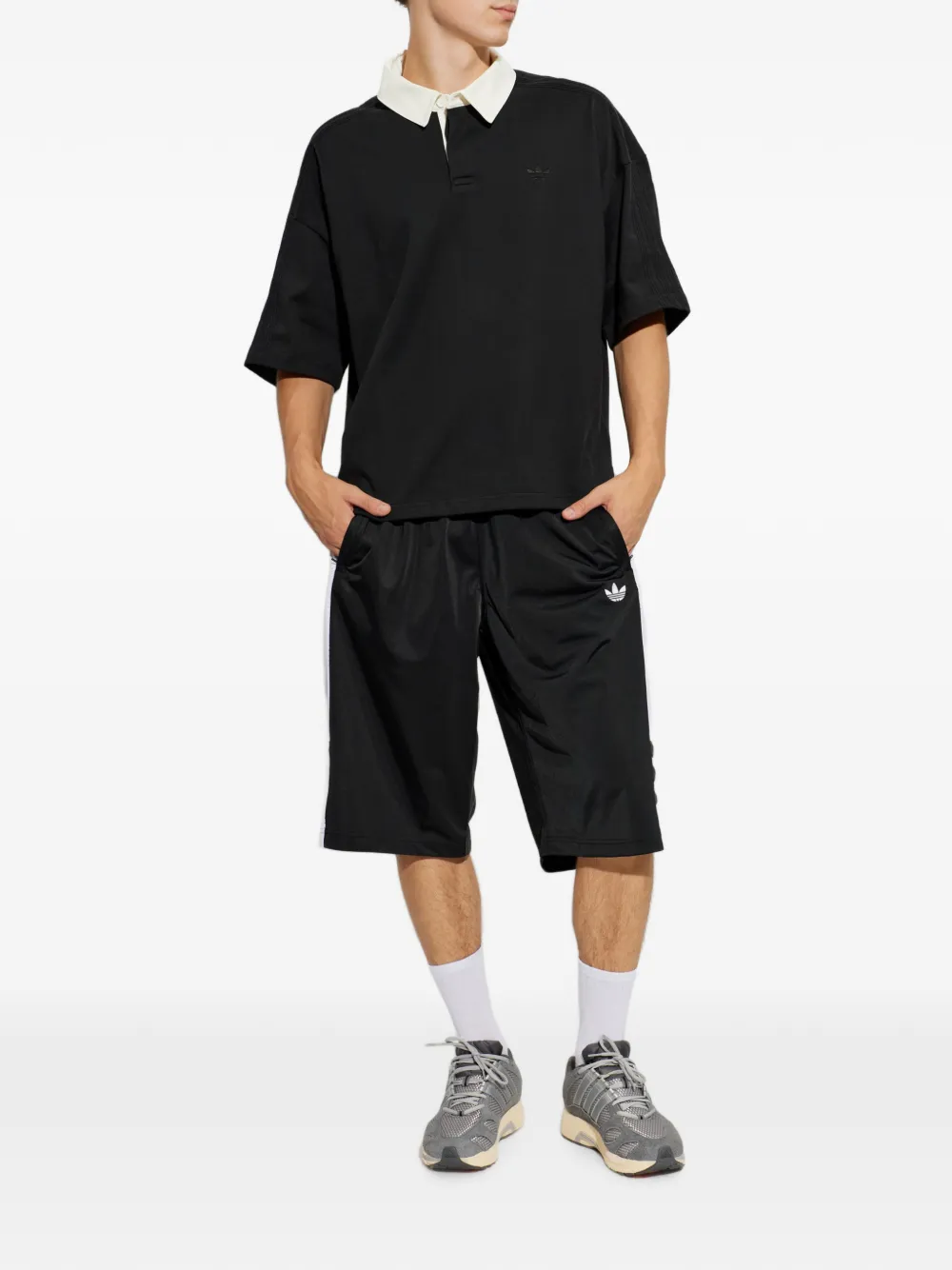 adidas logo-embroidered polo shirt Zwart