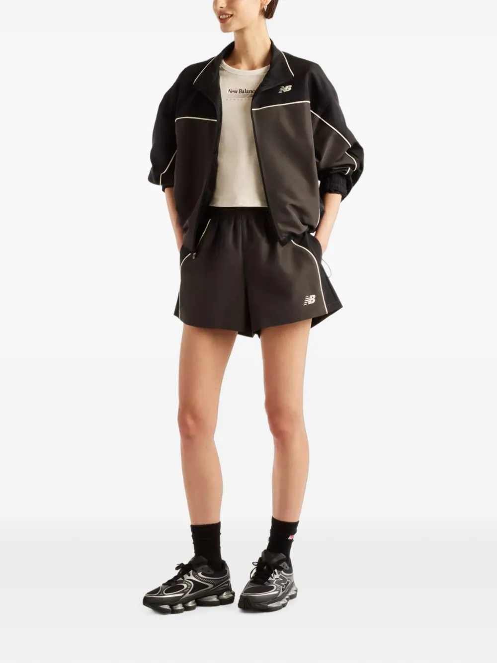 New Balance Trackside woven shorts Grijs