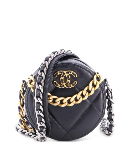CHANEL Pre-Owned 19 Round with Chain Quilted Leather clutch bag