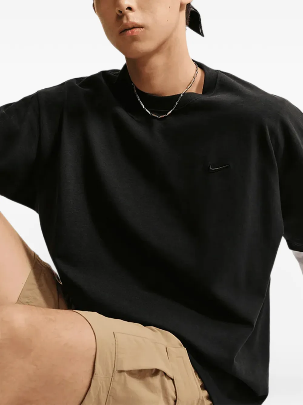 Nike T-shirt met geborduurd logo Zwart