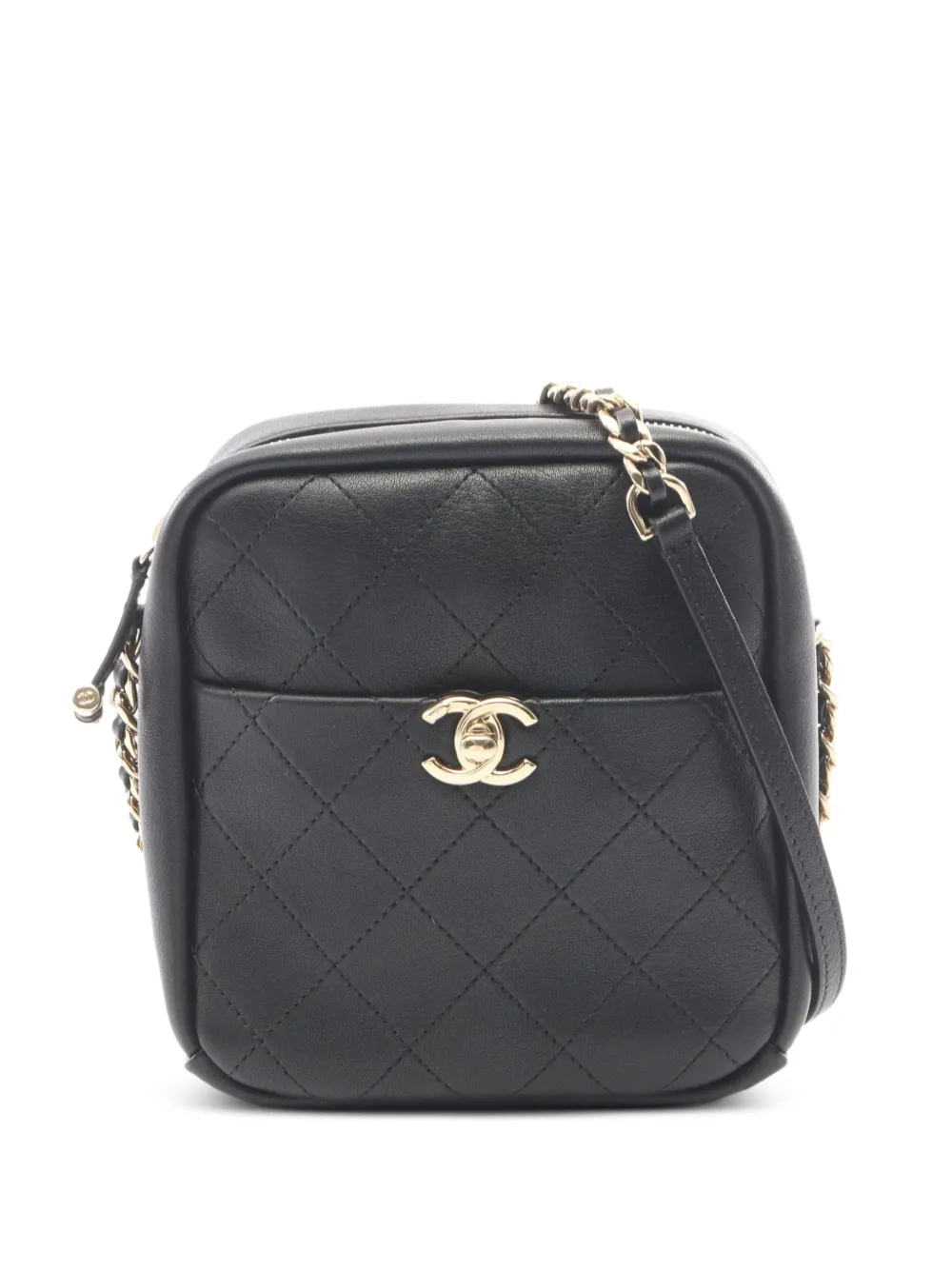 CHANEL Pre-Owned 2018-2019 matelassé cross body bag - Black