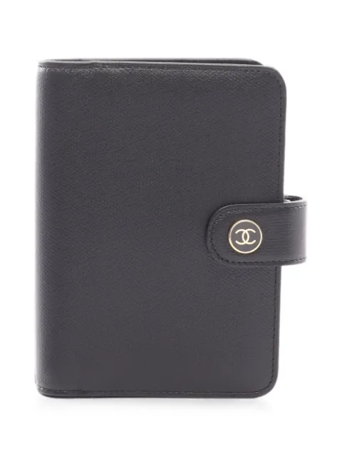 CHANEL Pre-Owned 2003-2004 logo-button leather notebook cover