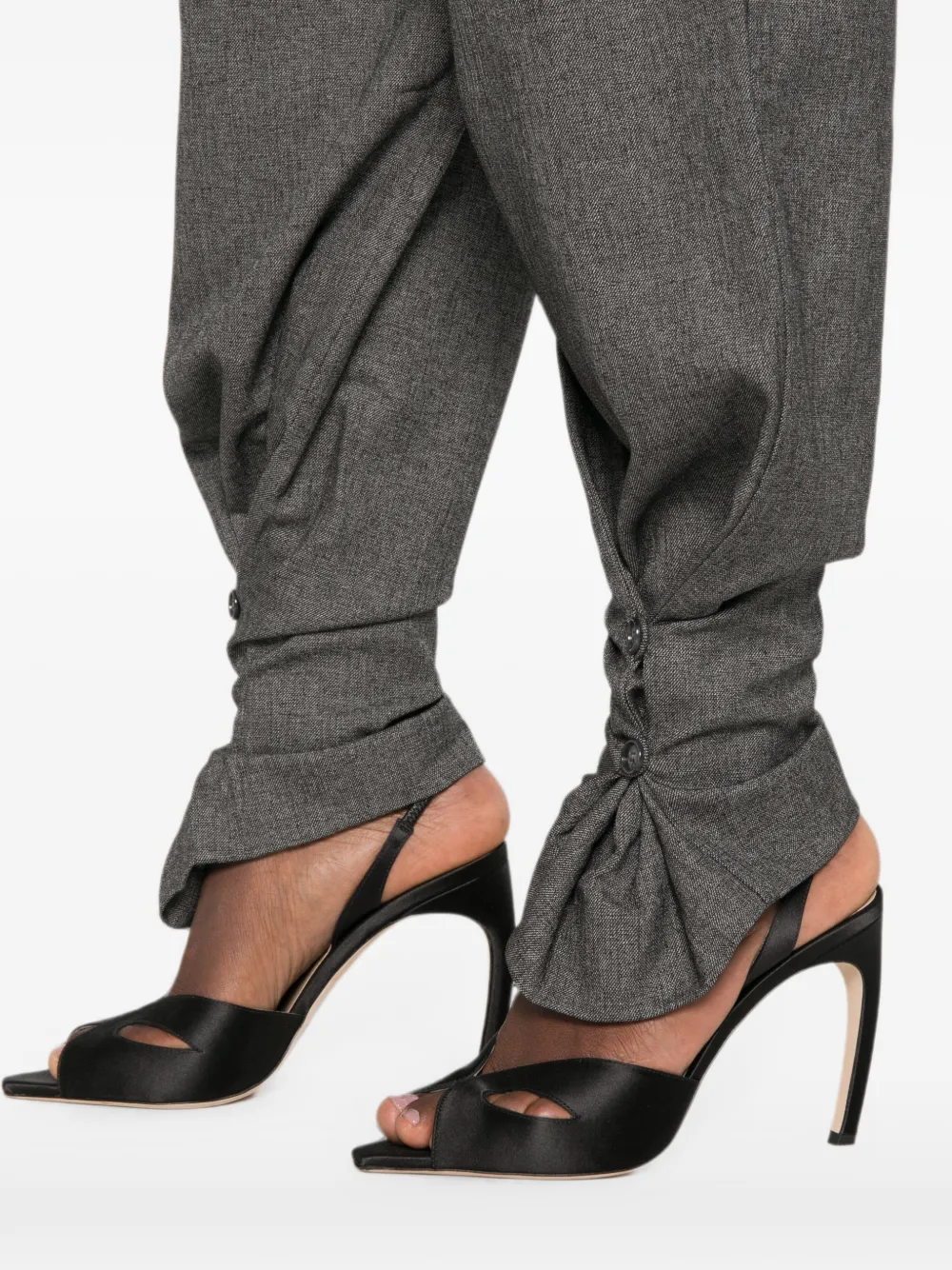 THE ANDAMANE Broek met elastische taille en manchetten met knopen Grijs