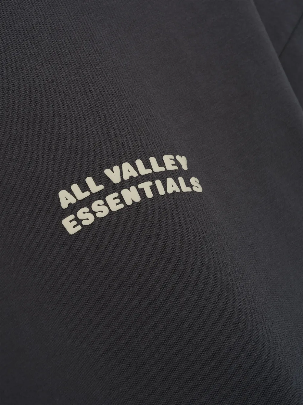 FEAR OF GOD ESSENTIALS Merch Tee logoprint T-shirt met verlaagde schouders Grijs