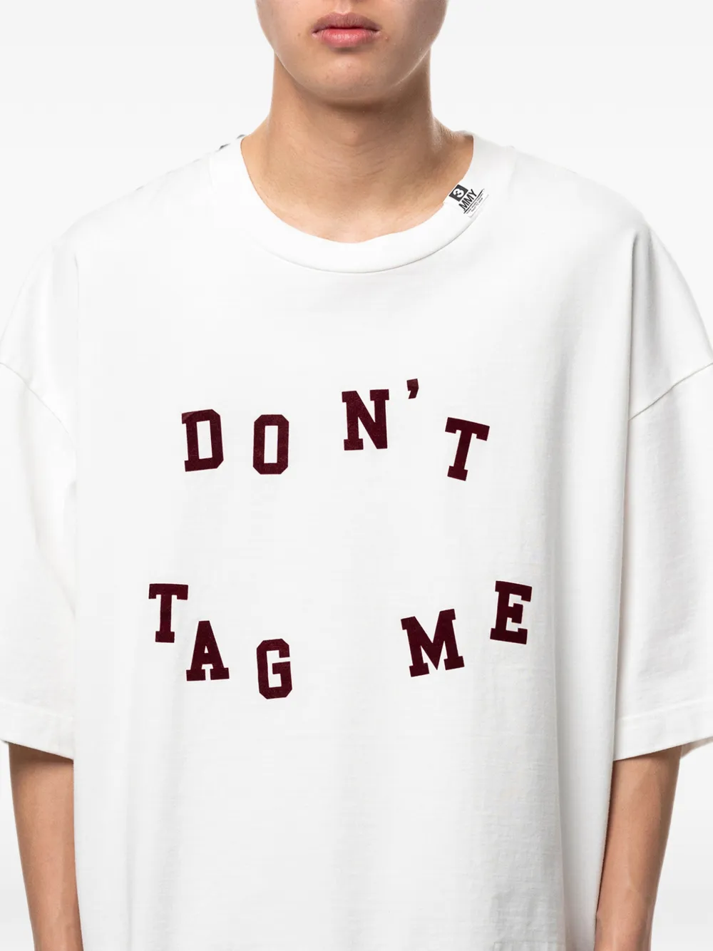 Maison MIHARA YASUHIRO Don't Tag Me T-shirt met flocky-print Wit