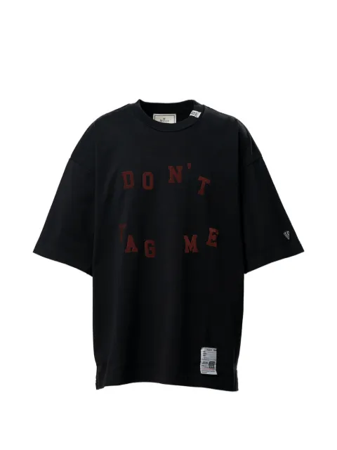 Maison MIHARA YASUHIRO playera Don't Tag Me.