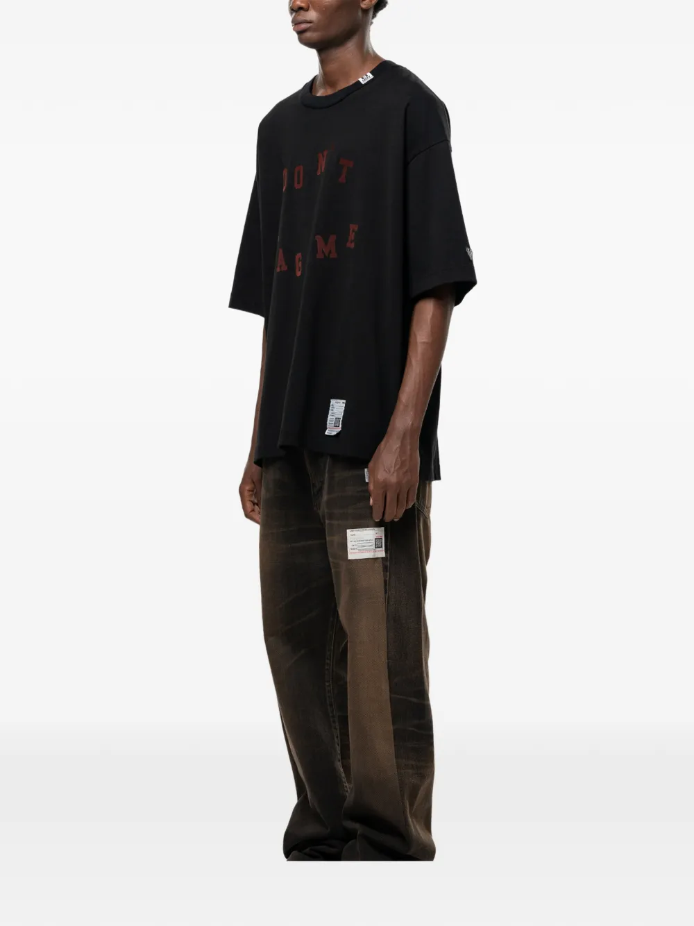 Maison MIHARA YASUHIRO Don't Tag Me T-shirt met flocky-print Zwart