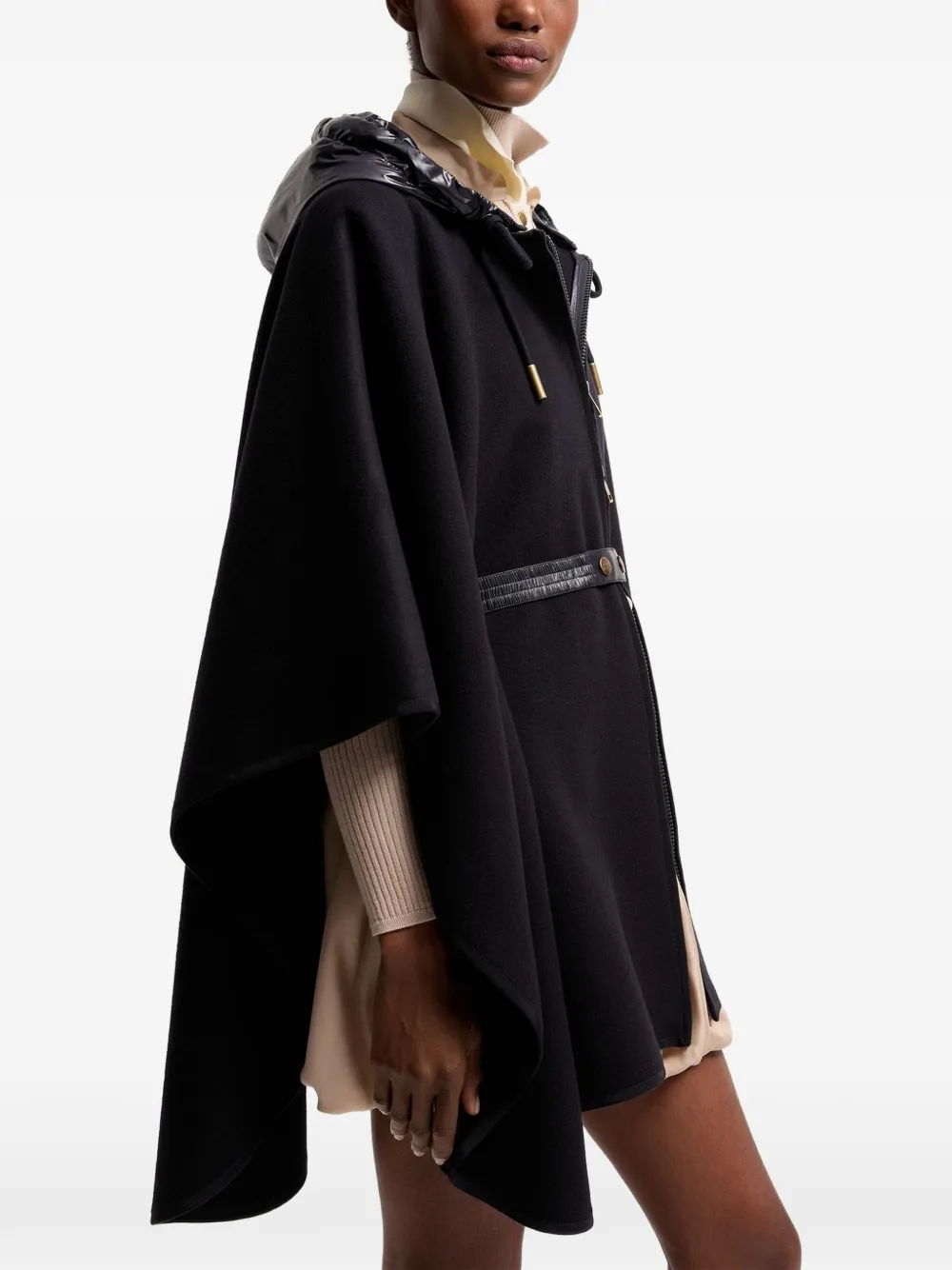 Moncler Cape met capuchon en ceintuur Zwart