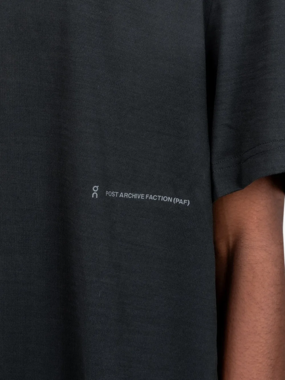 On Running PAF T-shirt Zwart