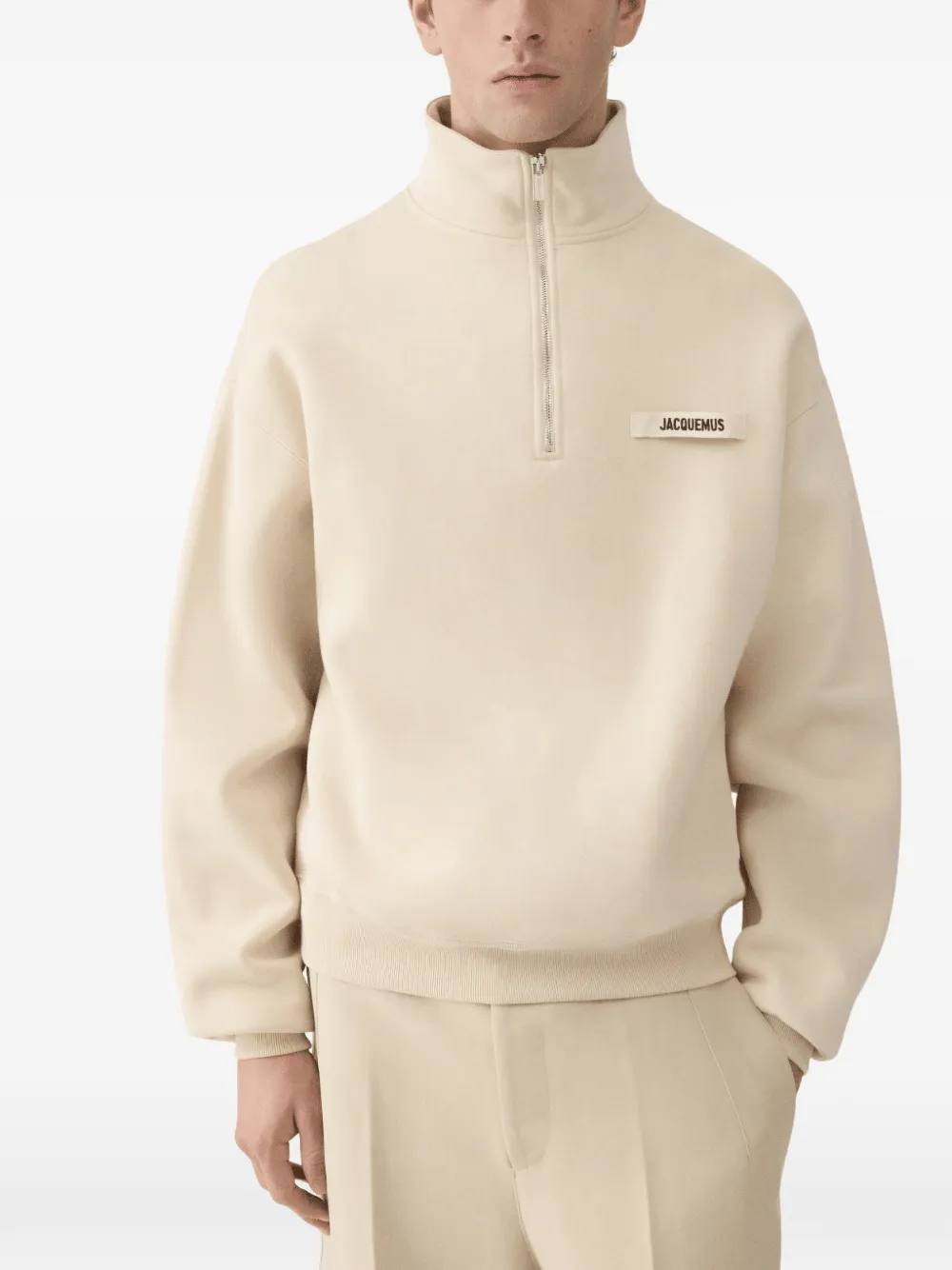 Jacquemus Trui met logopatch en rits Beige