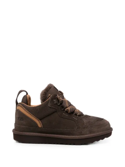 UGG Kids tenis de gamuza con agujetas
