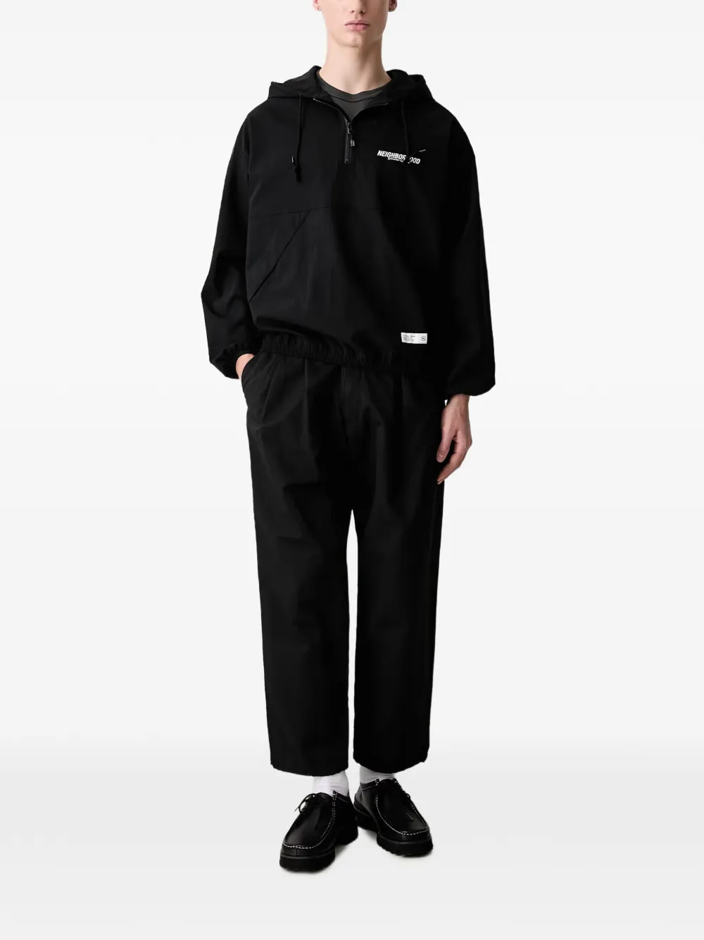 Neighborhood Jack met capuchon kwartrits en logo-print Zwart