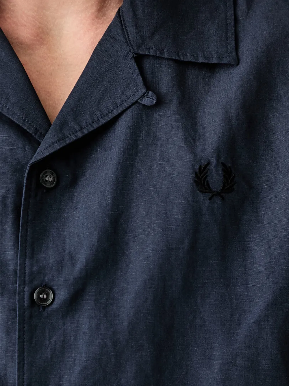 Fred Perry Overhemd met campkraag en geborduurd logo Blauw