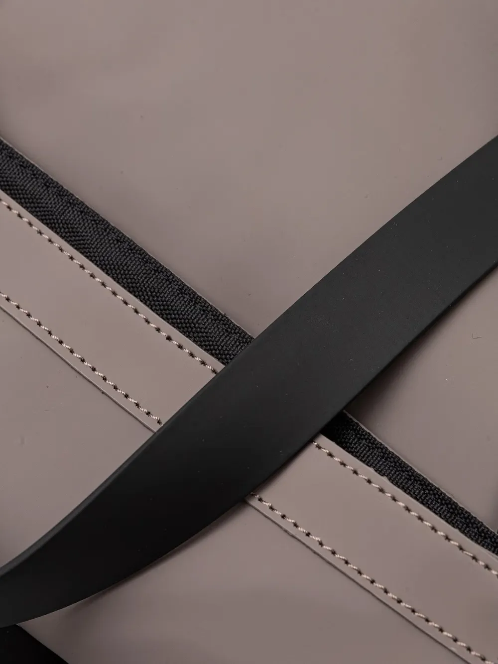 Rains 2 Way Backpack In Gray