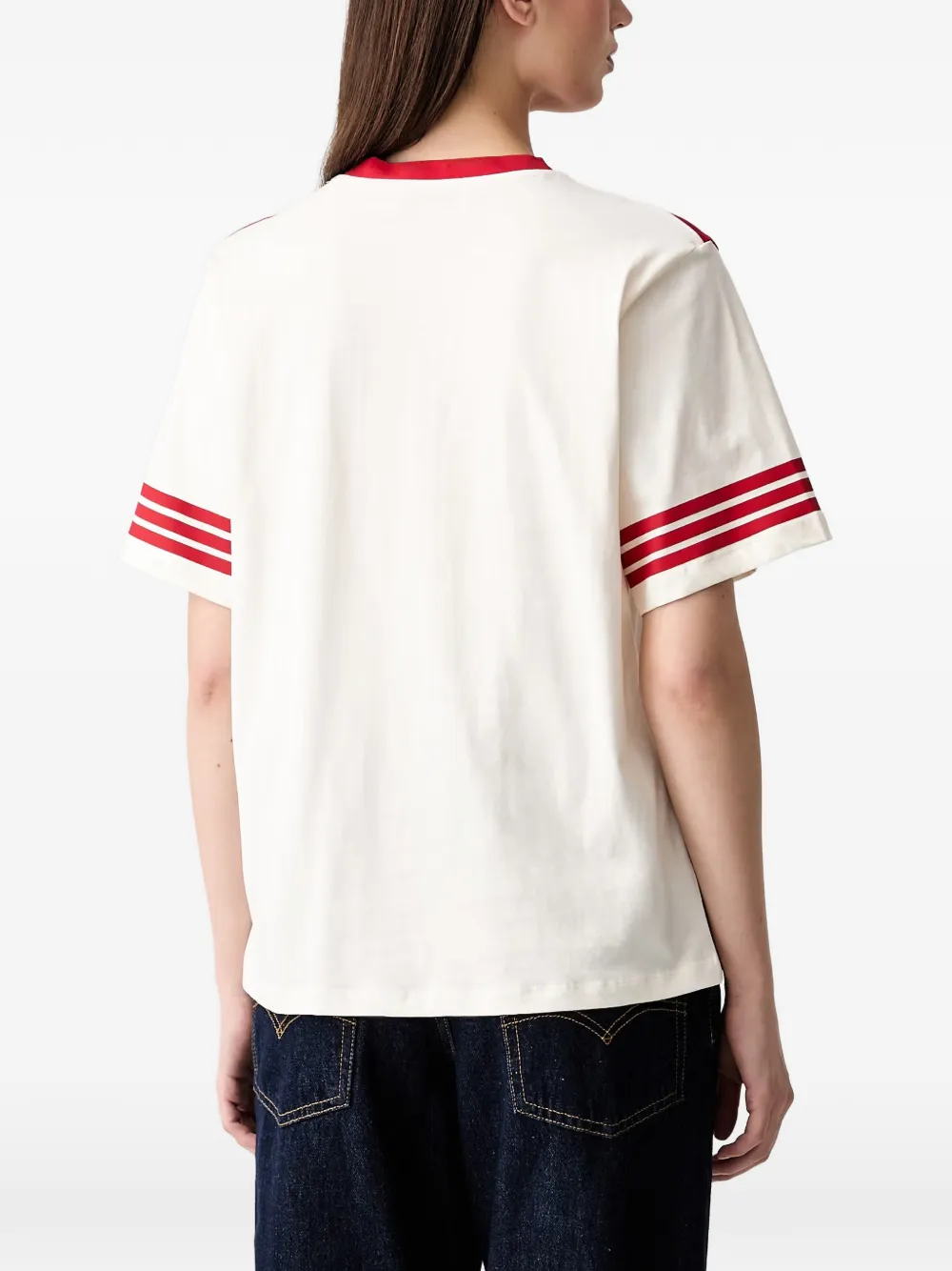 Stine Goya T-shirt met gestreepte mouwen en logoprint Beige