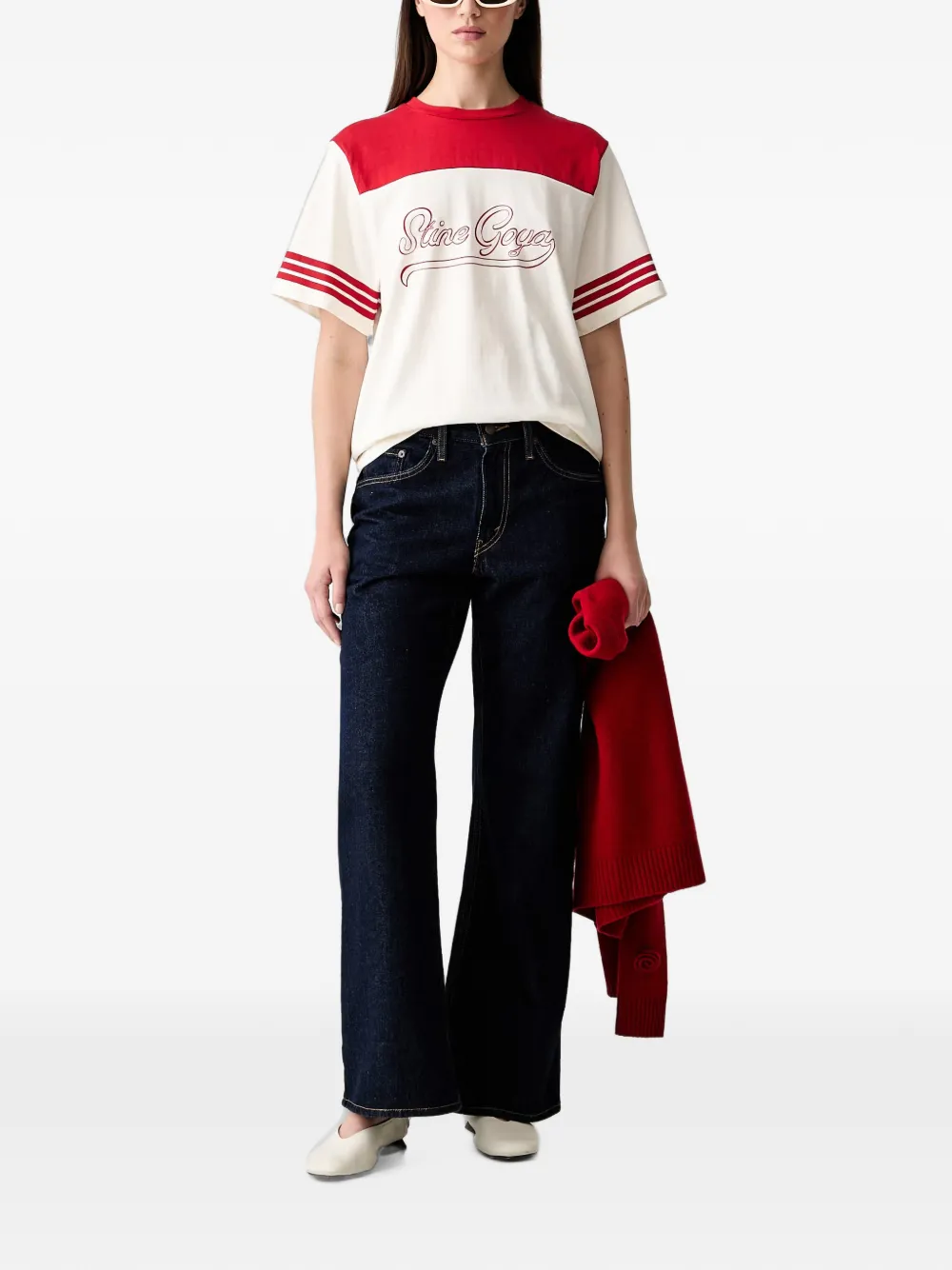 Stine Goya T-shirt met gestreepte mouwen en logoprint Beige