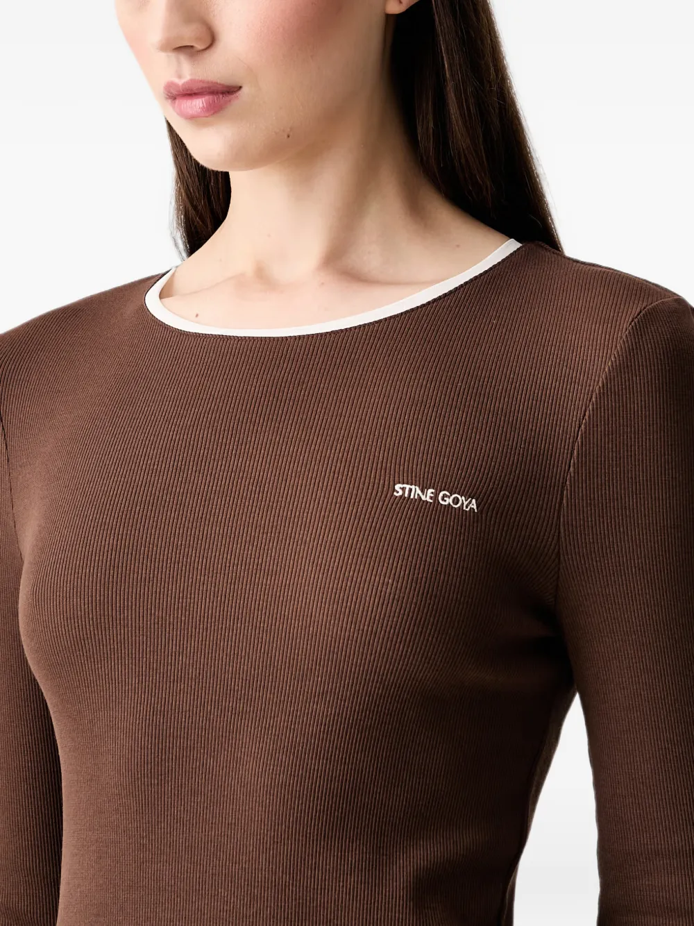 Stine Goya Ribgebreide top Bruin