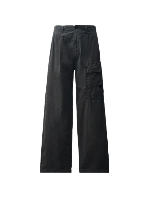 C.P. Company pantalones cargo con detalle Lens