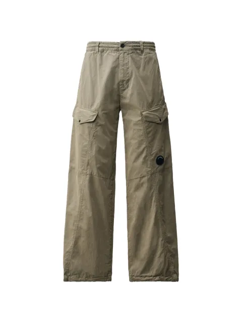 C.P. Company pants cargo con detalle Lens