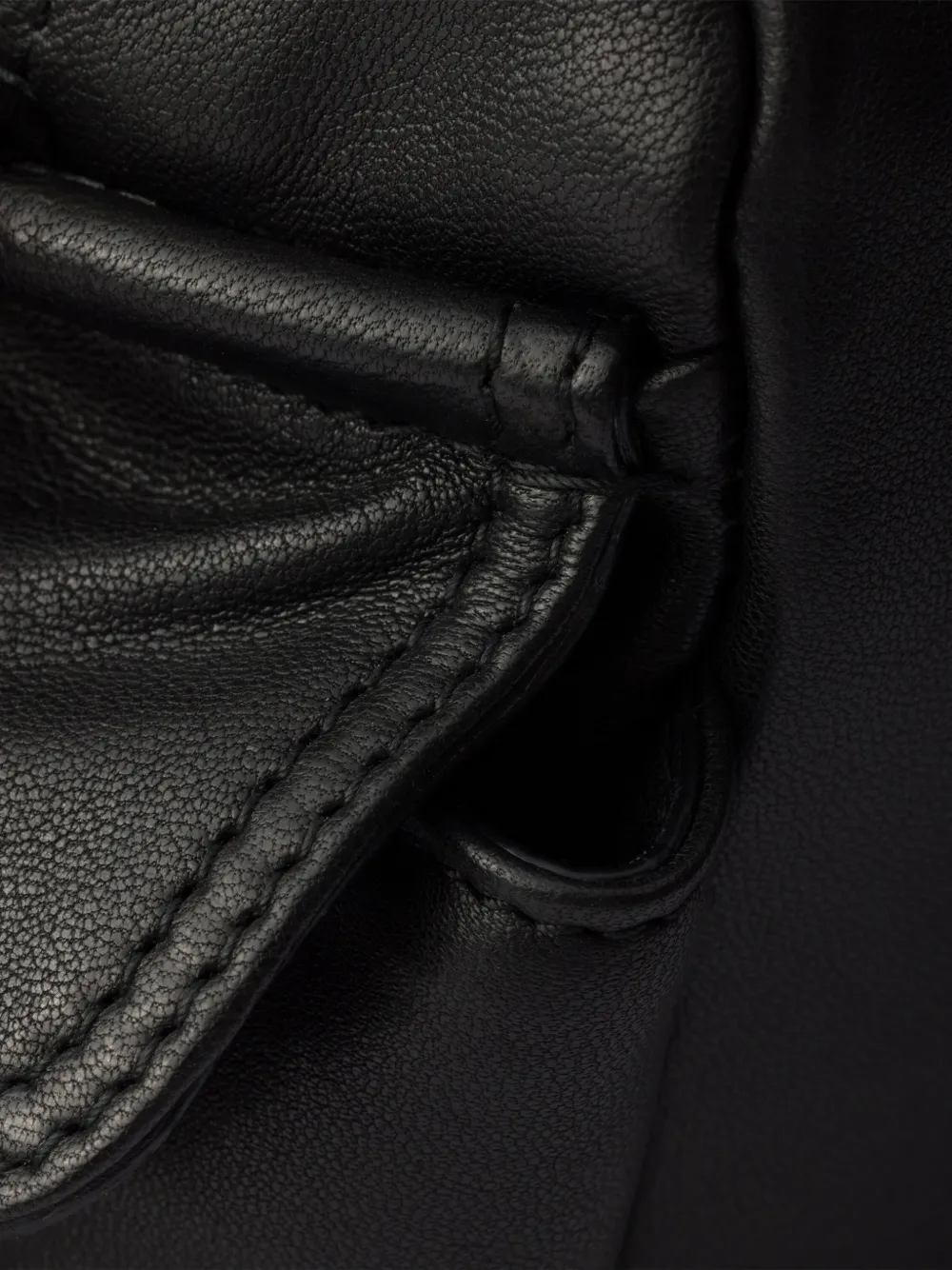 Prada Explore kleine nappaleren tas Zwart
