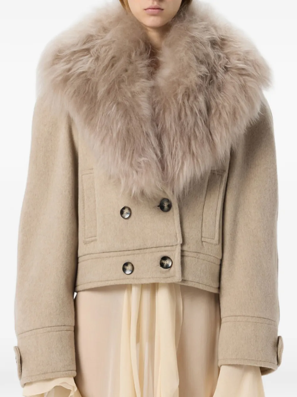 Blumarine Jas met kraag van imitatiebont en dubbele rij knopen Beige