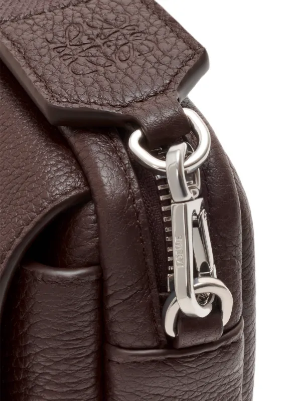 LOEWE Pebble ショルダーバッグ S | ブラウン | FARFETCH JP
