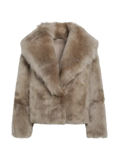 Blancha chamarra de lana con cuello oversize