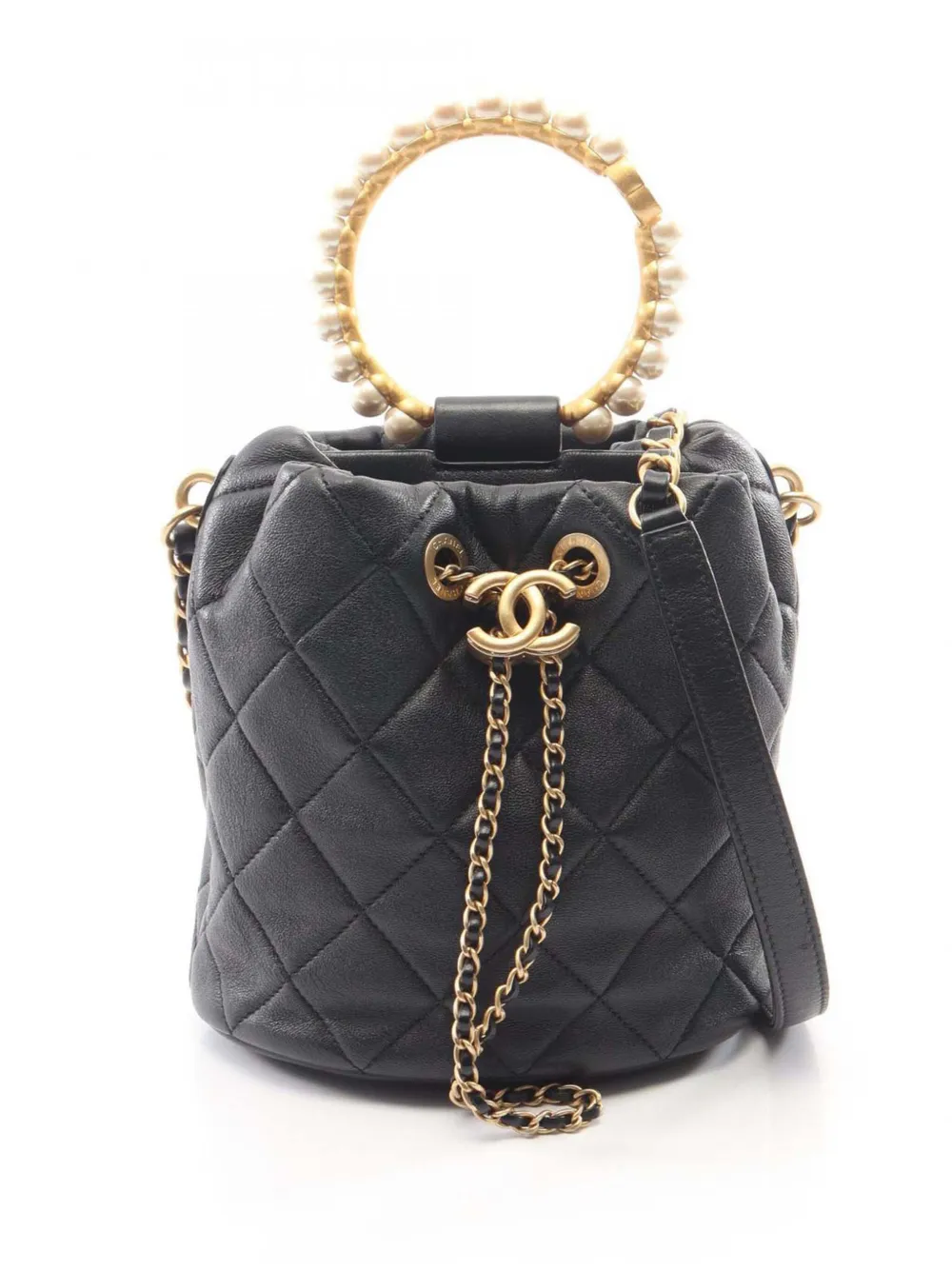 CHANEL Pre-Owned 2021-2026 Quilted Lambskin Pearl Crown Drawstring bucket bag - Black