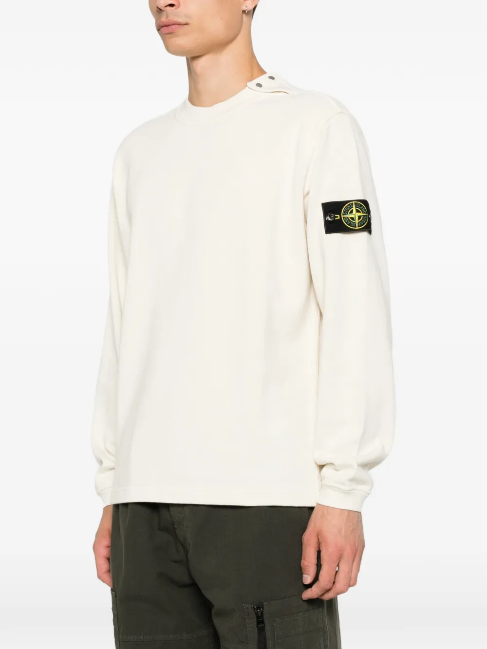 Stone Island Trui met knoop op de schouder en logo-patch Beige