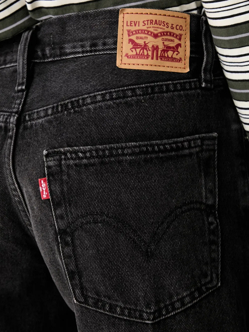 Levi's Middy faded-effect denim shorts Zwart