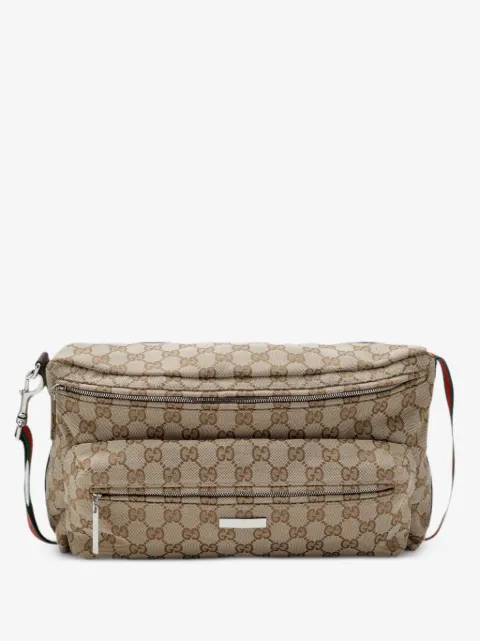 Gucci medium Tag GG Supreme messenger bag