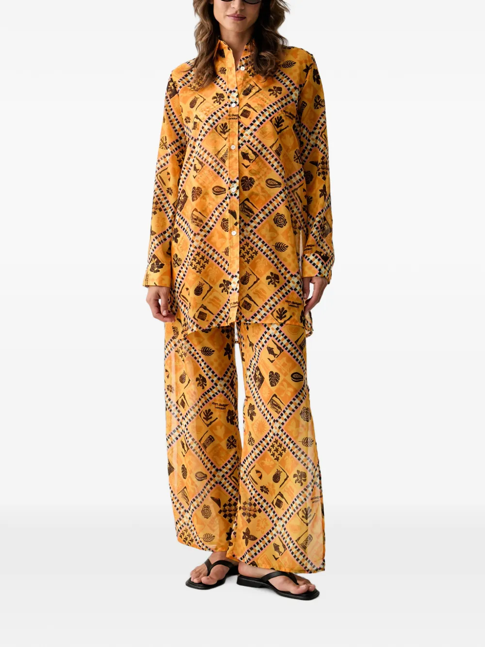 Kurt Geiger London robe-chemise courte Resort à imprimé graphique - Orange Kurt Geiger London robe-chemise courte Resort à imprimé graphique - Orange