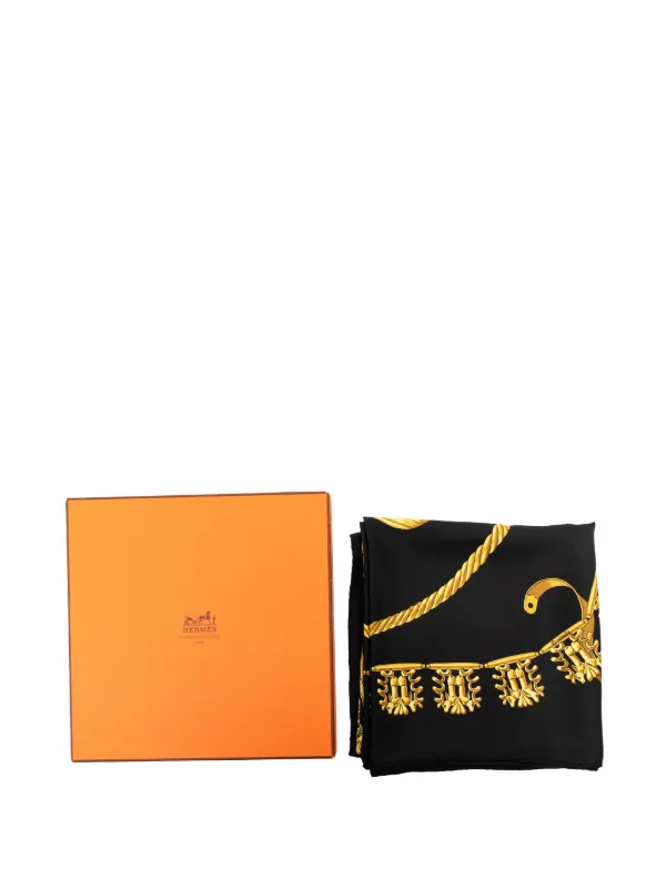 Hermès Pre-Owned 20th Century Les Cavaliers d Or Silk Scarf 90