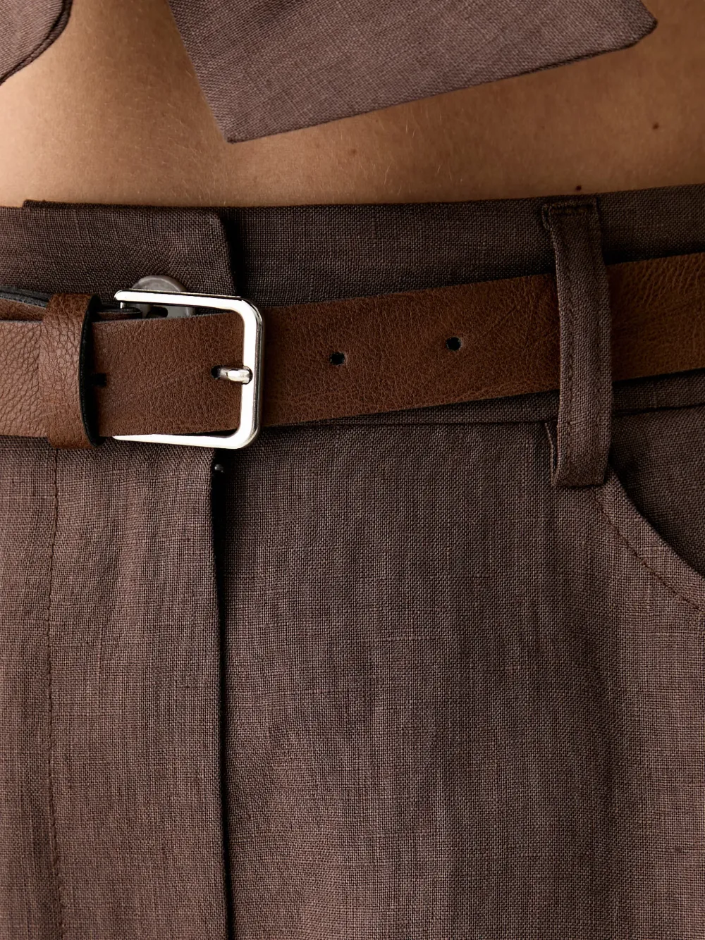 VICOLO Shorts met ceintuur en omgeslagen pijpen Bruin