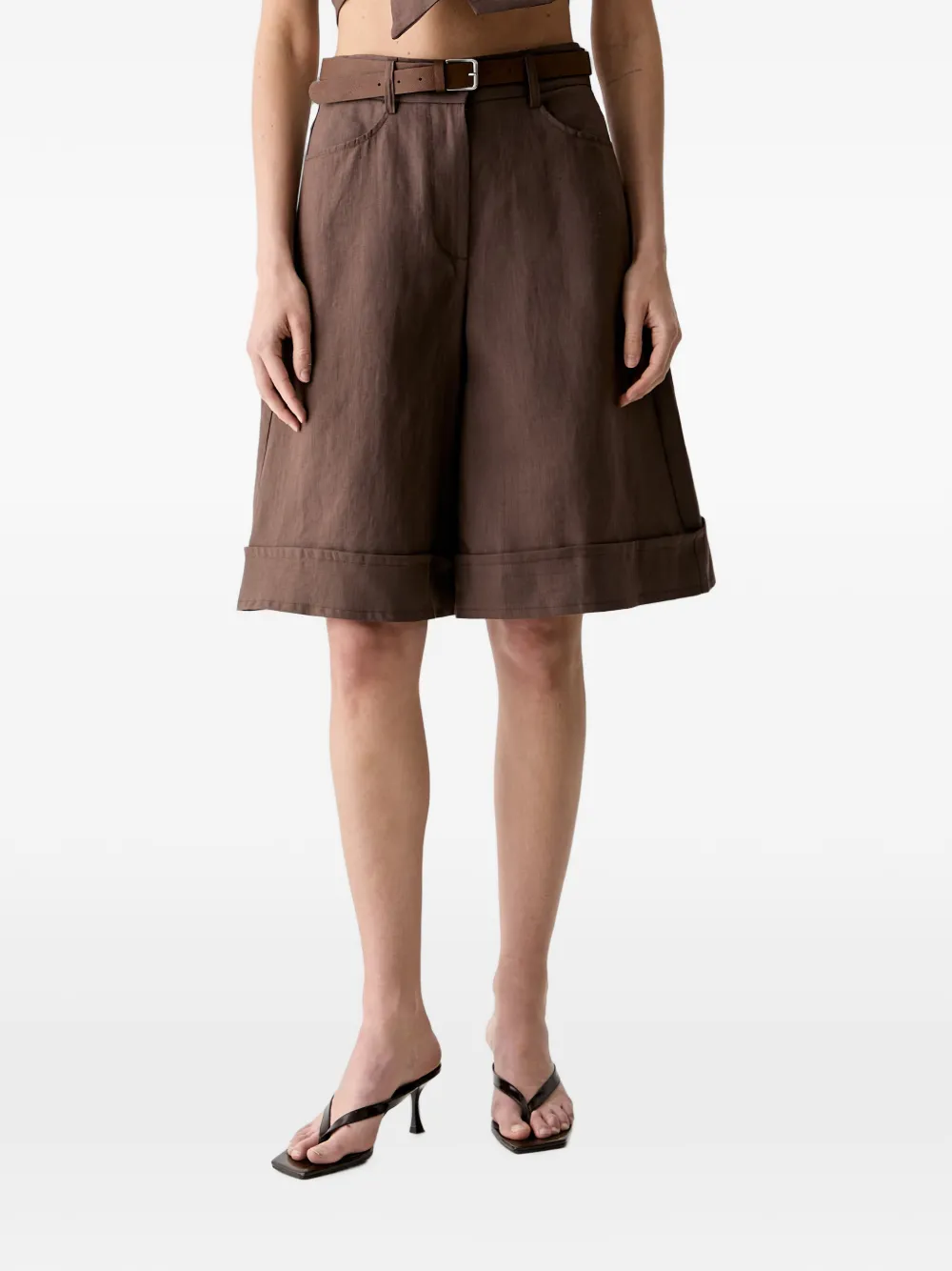 VICOLO belted turn-up shorts - Marrone