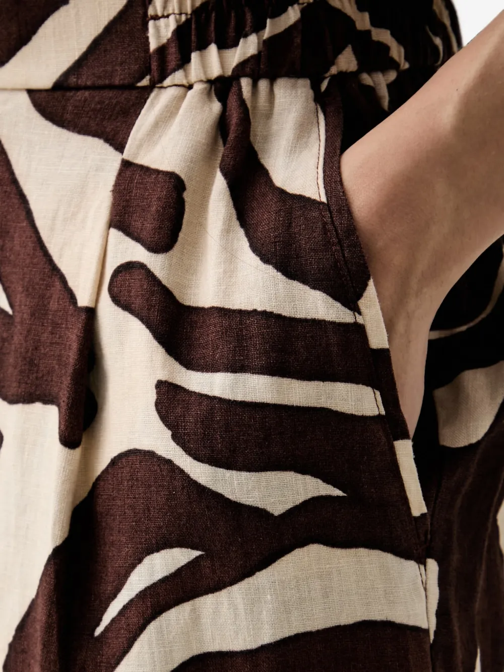 Benetton Plooibroek met bladerprint Bruin