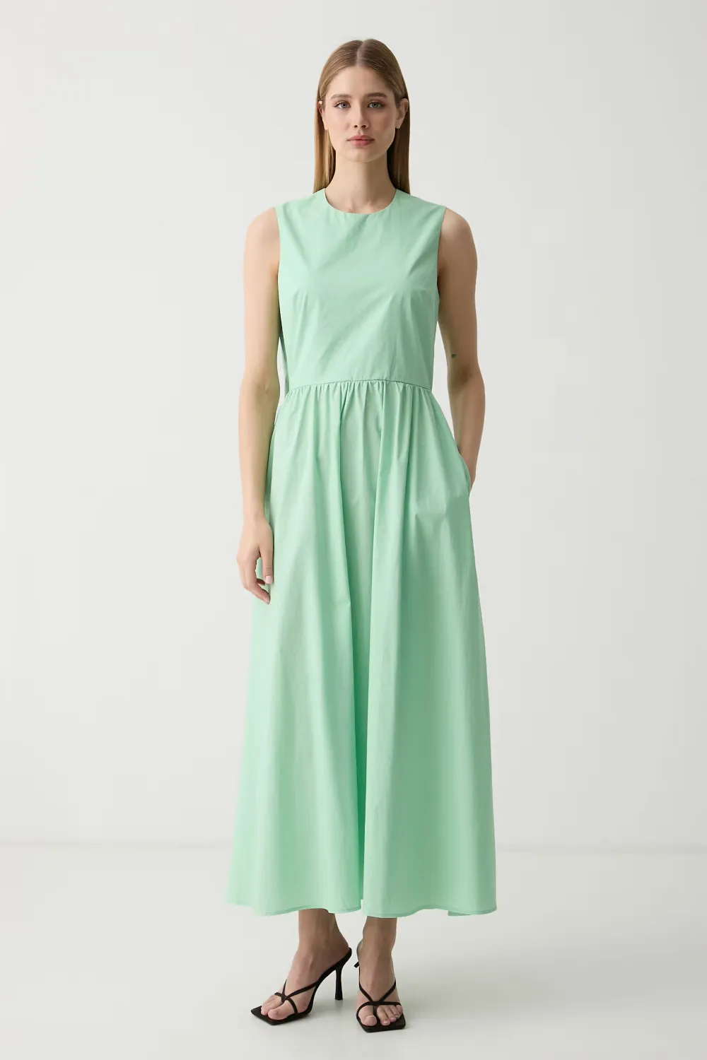 Benetton Mouwloze maxi-jurk met uitgesneden details Groen